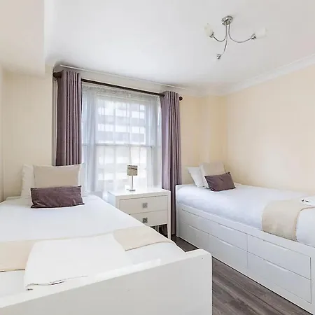 Book Now! Apt X4 A Few Steps From Valentino'S Park 公寓