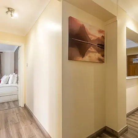 Apartment Book Now! Apt X4 A Few Steps From Valentino'S Park *