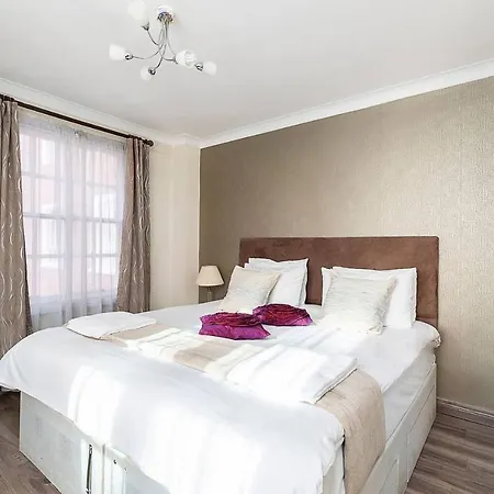 Apartment Book Now! Apt X4 A Few Steps From Valentino'S Park *
